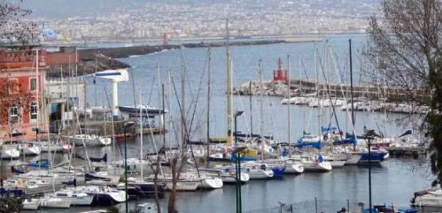 Napoli e il Molo San Vincenzo, "Una città d'a-mare": processi partecipativi e waterfront urbano